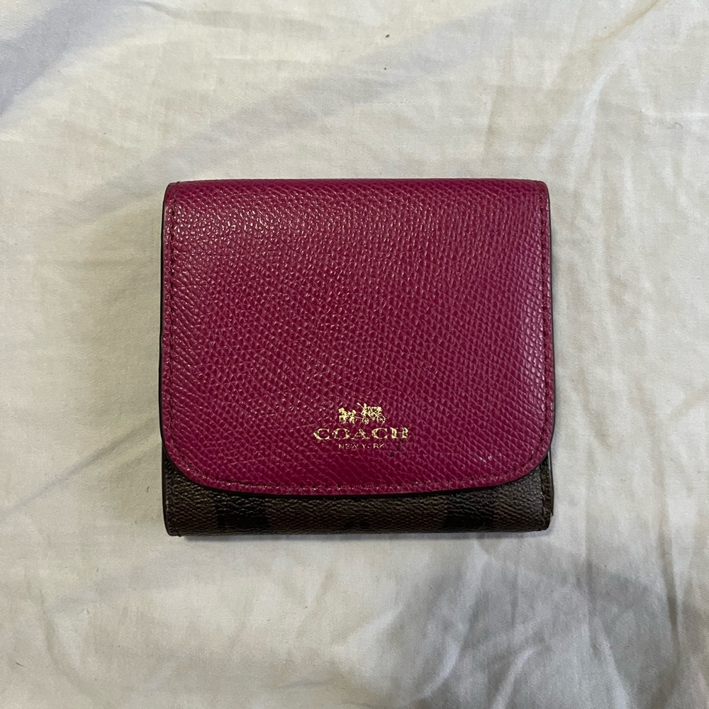 Coach vintage trifold wallet